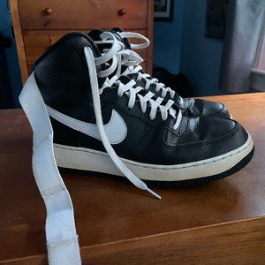 Nike Air Force 1 Black